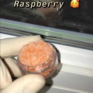 Lip scrubs